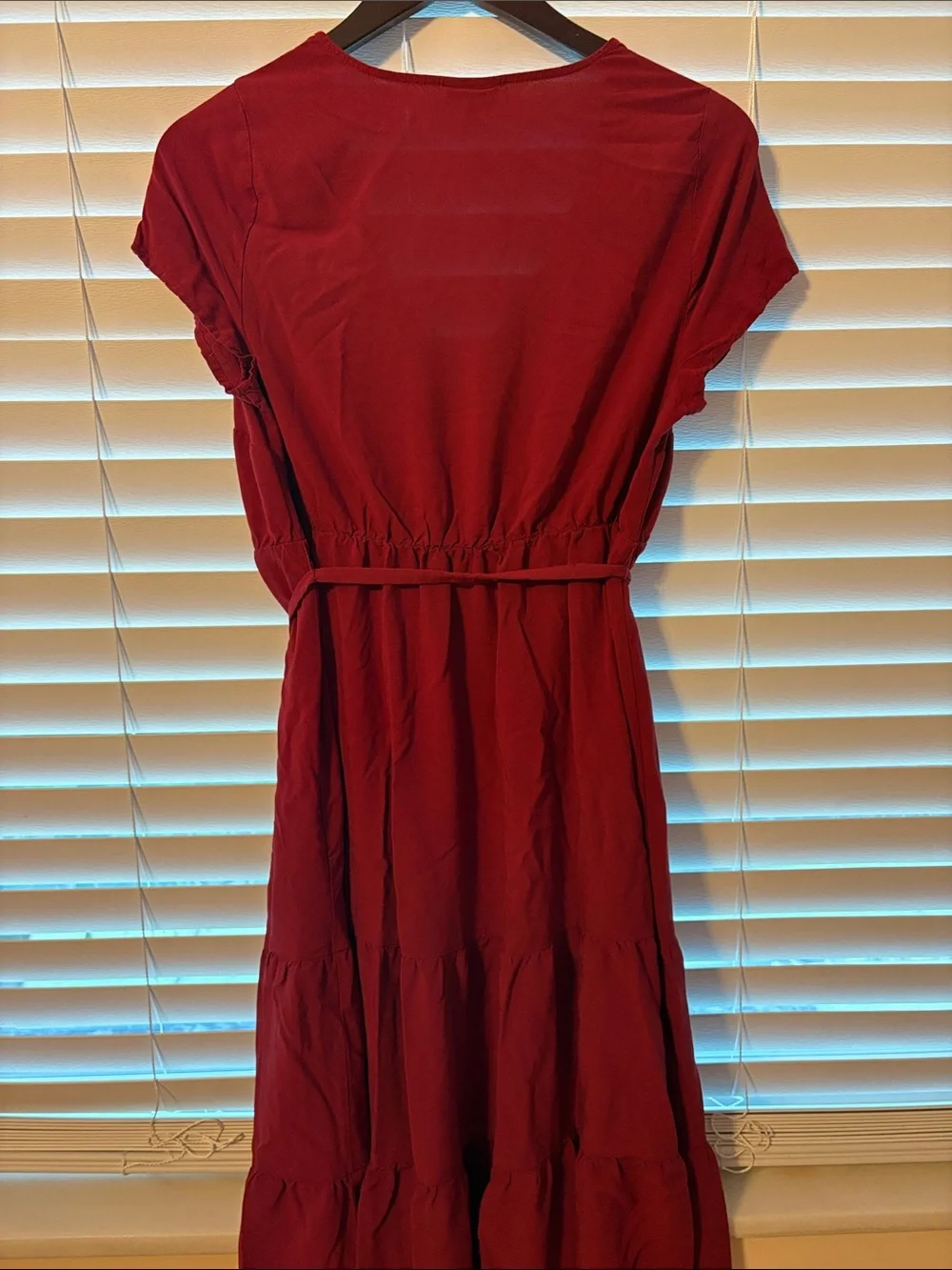 Red/Plum V-Neck Short Sleeve Midi Dress with Waist Tie - Picture 3 of 5